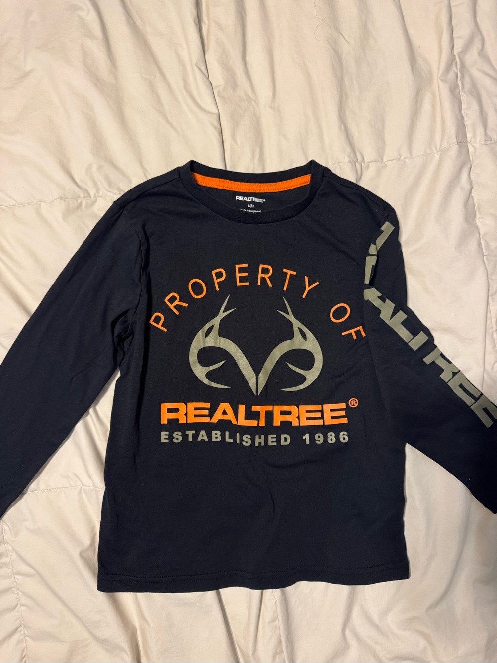 Realtree Long-Sleeve Graphic Tee in Navy with Orange Accents